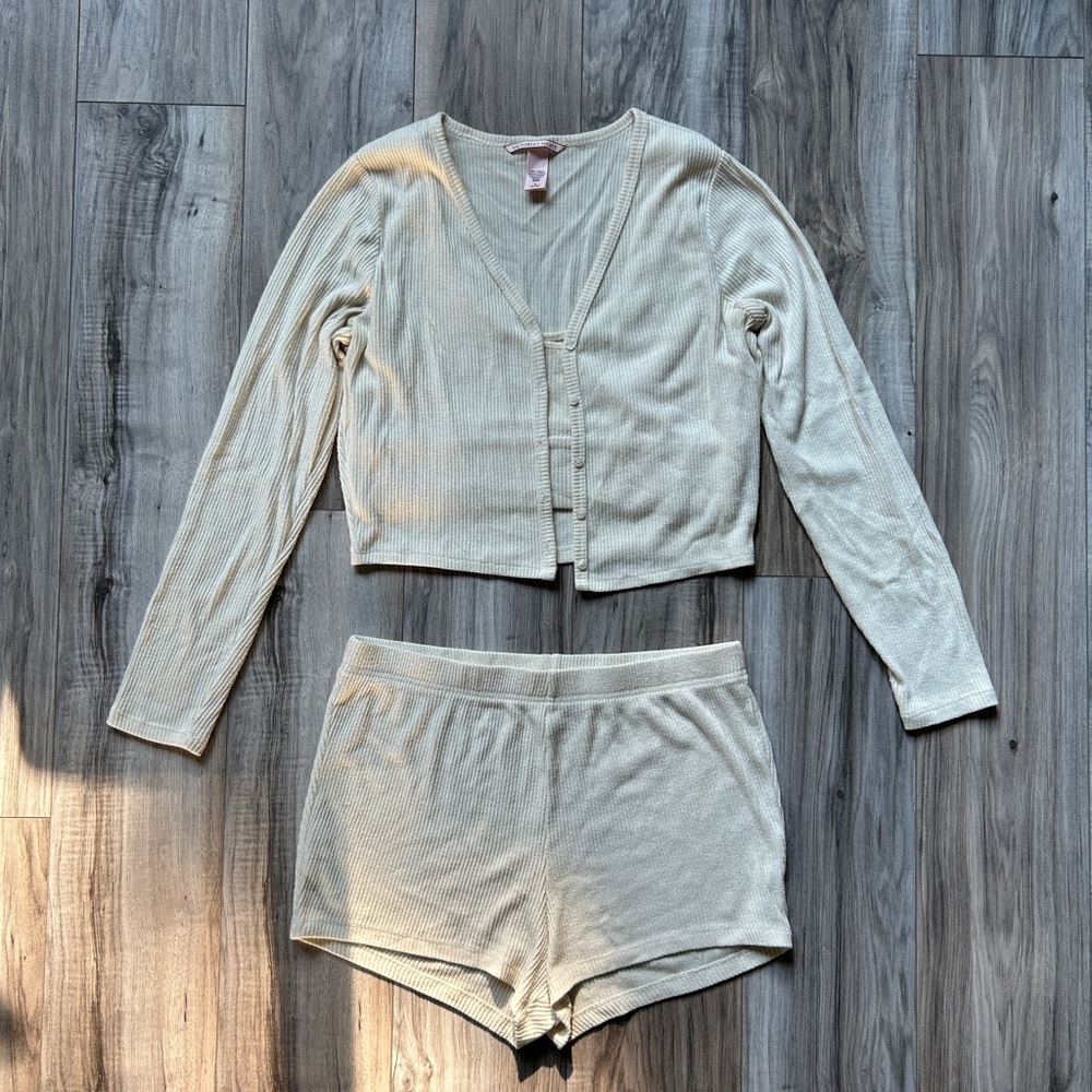 Victoria’s Secret Cream Lounge Set
